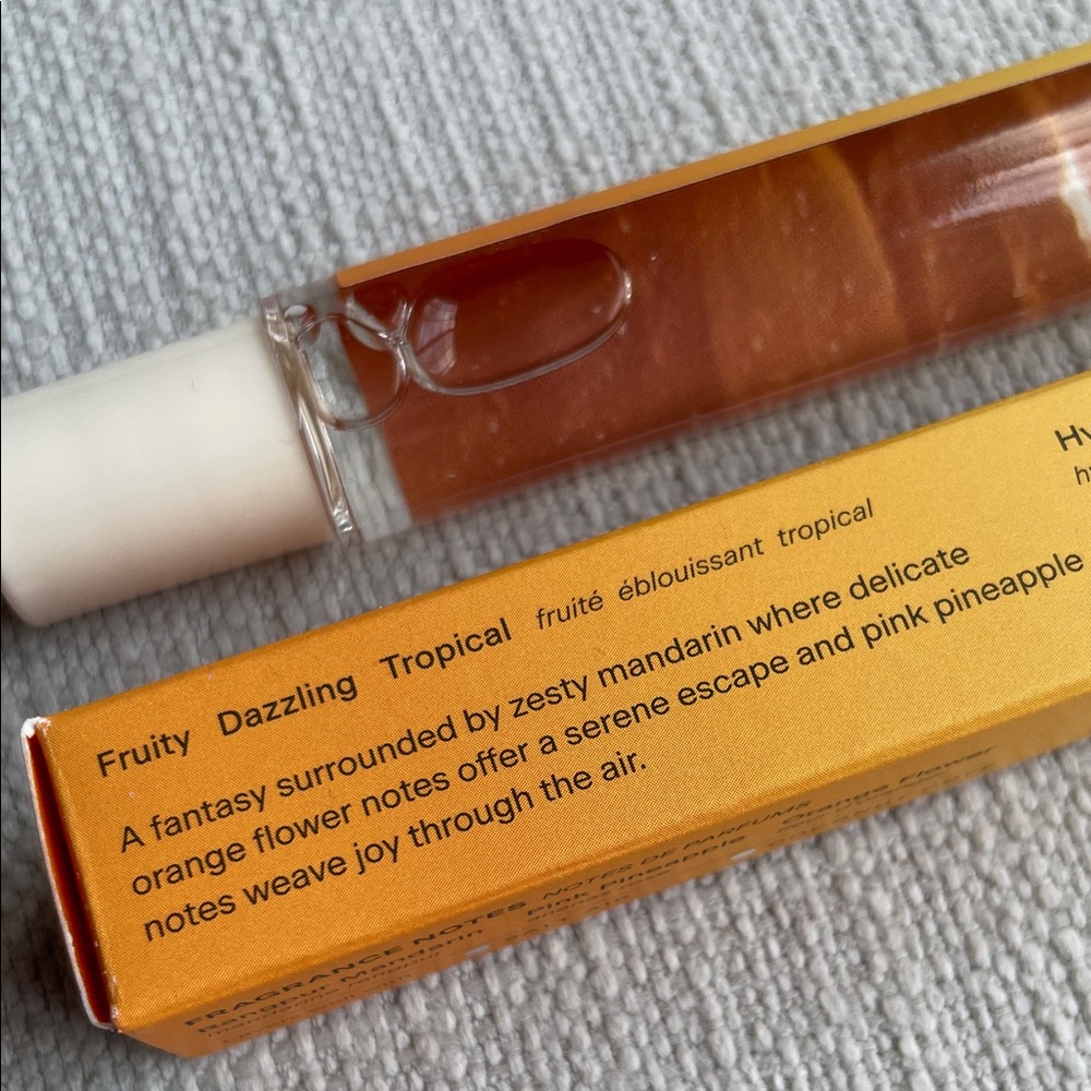 Skylar Citrus Reverie travel sized rollerball - Picture 6 of 10
